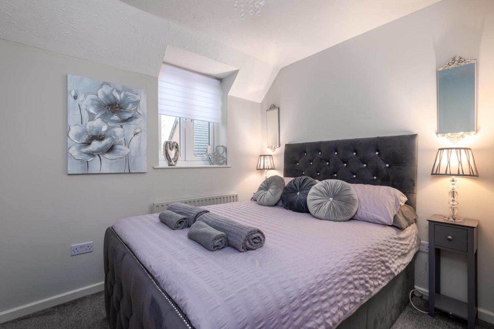 Worcester Fabulous Cherry Tree Mews Self Check In Dogs Welcome By Prior Arrangement , 2 Double Bedrooms ,Super Fast Wi-Fi, With Free Off Road Parking For 2 Vehicles Near Royal Hospital And Woodland Walks Bagian luar foto