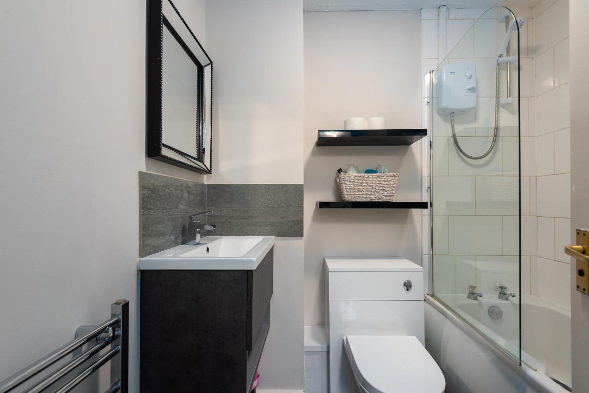 Worcester Fabulous Cherry Tree Mews Self Check In Dogs Welcome By Prior Arrangement , 2 Double Bedrooms ,Super Fast Wi-Fi, With Free Off Road Parking For 2 Vehicles Near Royal Hospital And Woodland Walks Bagian luar foto