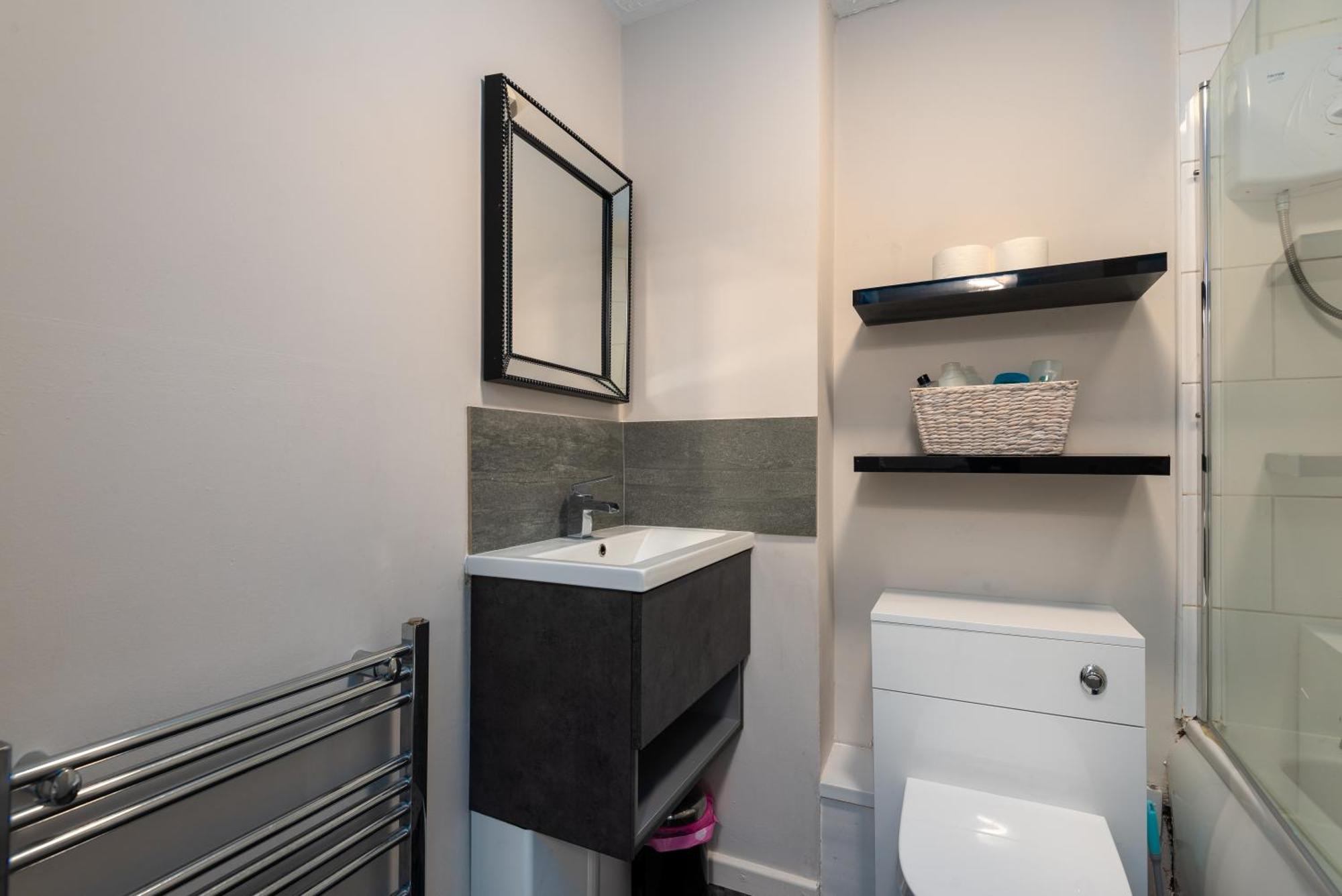 Worcester Fabulous Cherry Tree Mews Self Check In Dogs Welcome By Prior Arrangement , 2 Double Bedrooms ,Super Fast Wi-Fi, With Free Off Road Parking For 2 Vehicles Near Royal Hospital And Woodland Walks Bagian luar foto