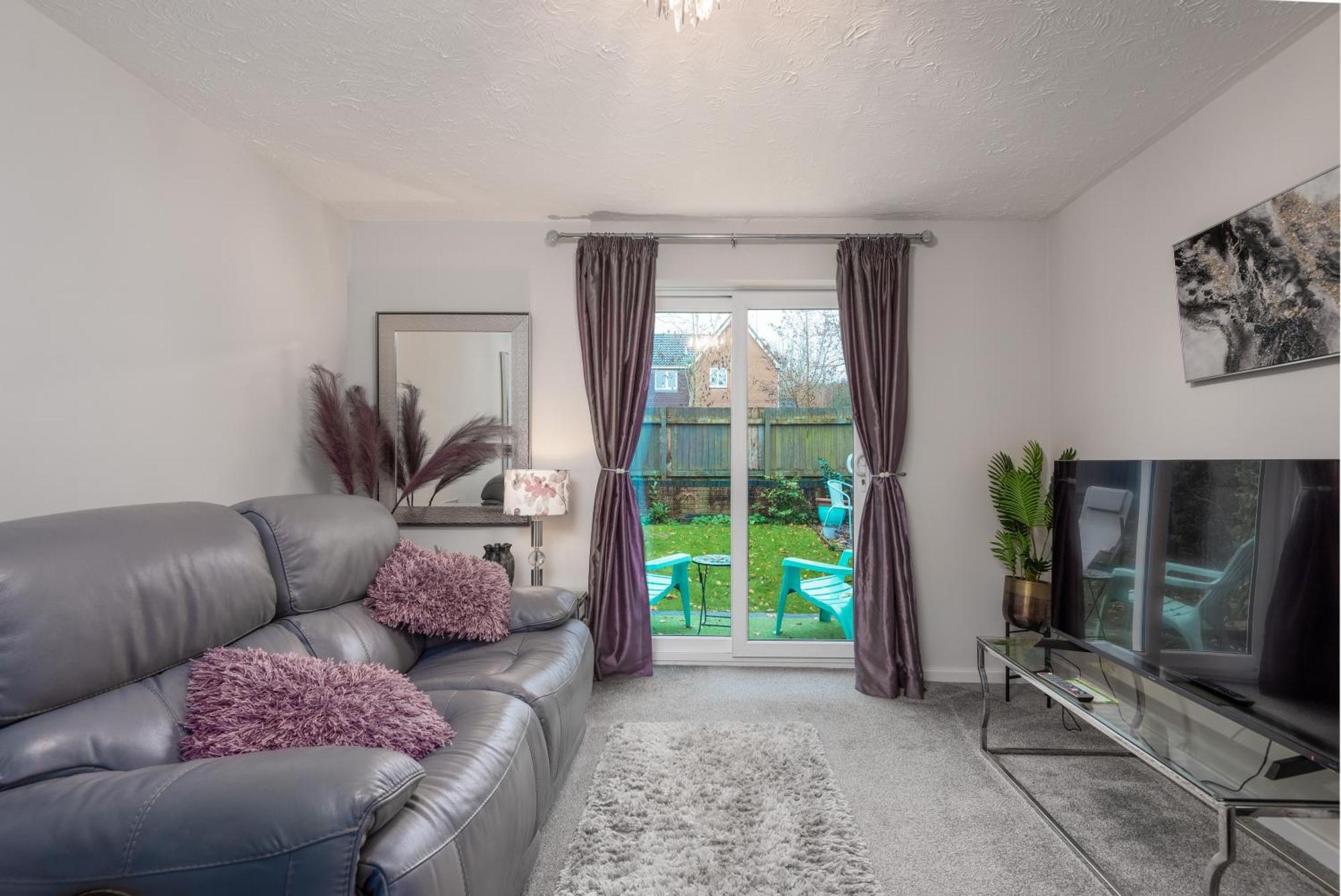 Worcester Fabulous Cherry Tree Mews Self Check In Dogs Welcome By Prior Arrangement , 2 Double Bedrooms ,Super Fast Wi-Fi, With Free Off Road Parking For 2 Vehicles Near Royal Hospital And Woodland Walks Bagian luar foto