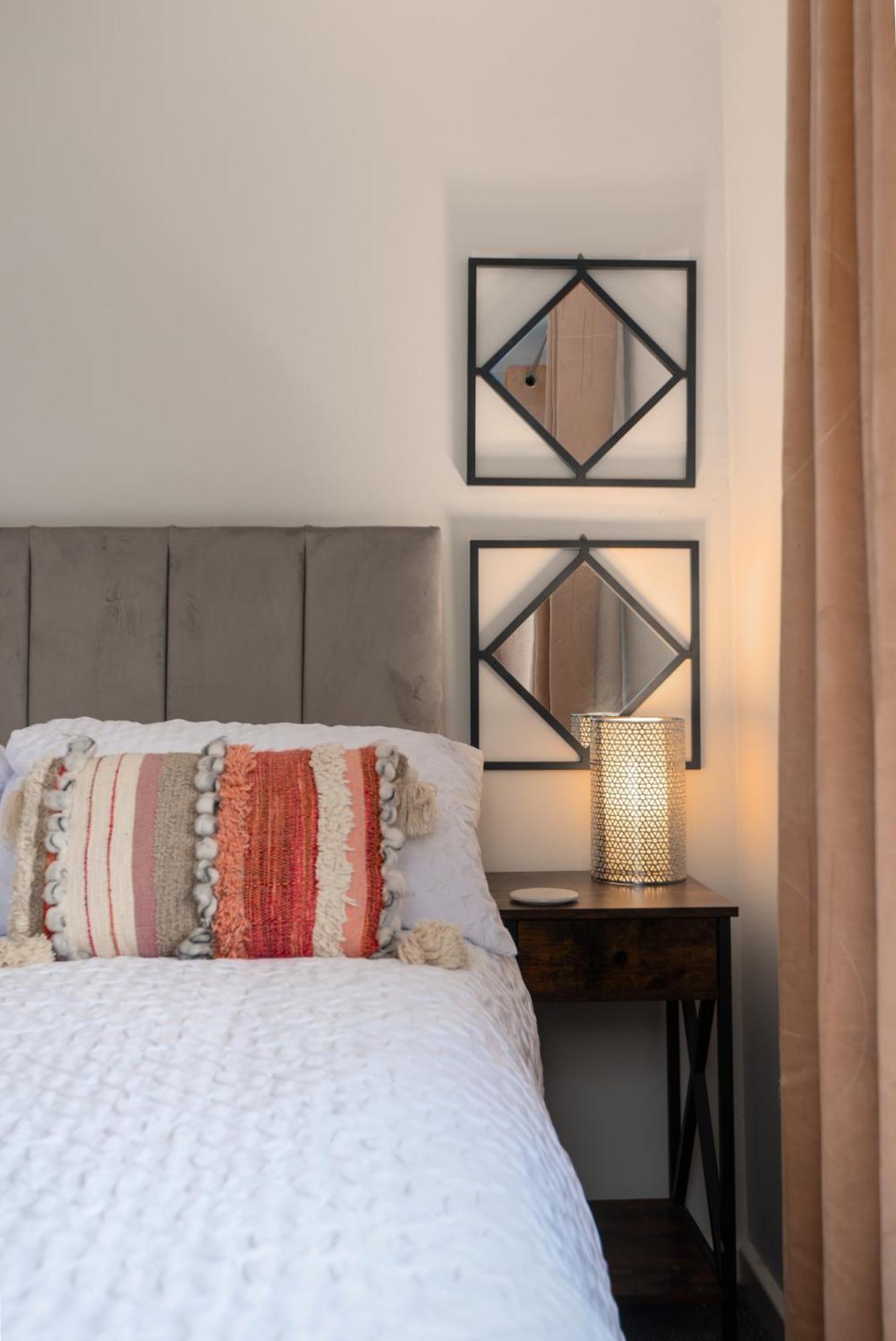 Worcester Fabulous Cherry Tree Mews Self Check In Dogs Welcome By Prior Arrangement , 2 Double Bedrooms ,Super Fast Wi-Fi, With Free Off Road Parking For 2 Vehicles Near Royal Hospital And Woodland Walks Bagian luar foto